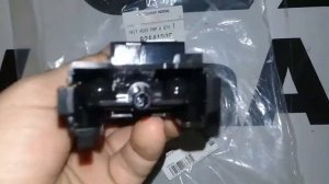 8264A025 Mitsubishi форсунка омывателя фары передней, левой