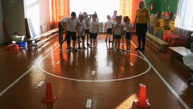 Спортивный досуг "Зимушка-зима" в подготовительной к школе группе №1 смотреть онлайн