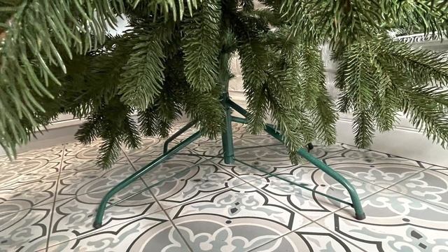 Как собрать елку новогоднюю? Елка искусственная 100% литая под натуральную зеленая VIP Рояль. смотреть онлайн