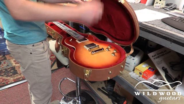 Unboxing the New 2017 Gibson USA Guitars • Wildwood Guitars смотреть онлайн