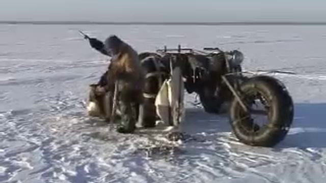 Зима. Кама. Славянская рыбалка.