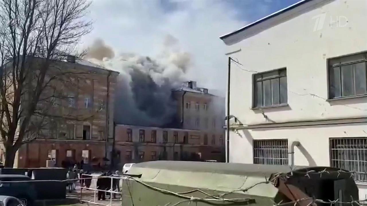 СМИ сообщают о гибели семи человек в результате пожара в здании ЦНИИ войск ВКО в Твери