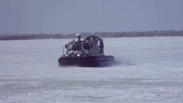 Hovercrafts race fragment. Соревнования судов на воздушной подушке, фрагмент смотреть онлайн