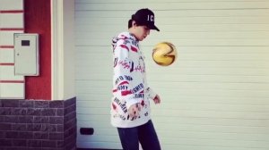 ? Димаш удивляет спортивными достижениями. Высокие ноты требуют высоких спортивных нагрузок (SUB)