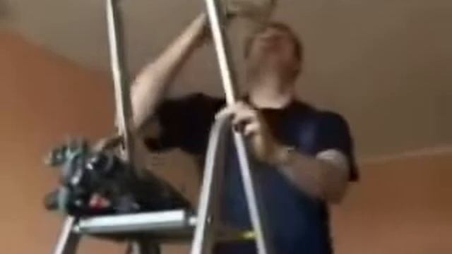 Монтаж натяжного потолка смотреть онлайн