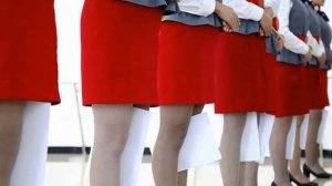 Как тренируют стюардесс в Китае