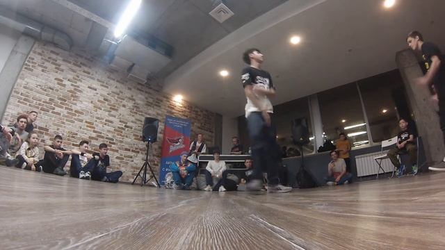 Shkhola na shkholu | Junior 14-17 | Lil Snake Vs Slim смотреть онлайн