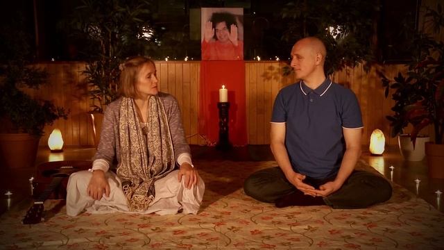 Gayatri Mantra in Major Key as sung by Sai Baba смотреть онлайн