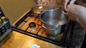 Запеченная курица на бутылке
