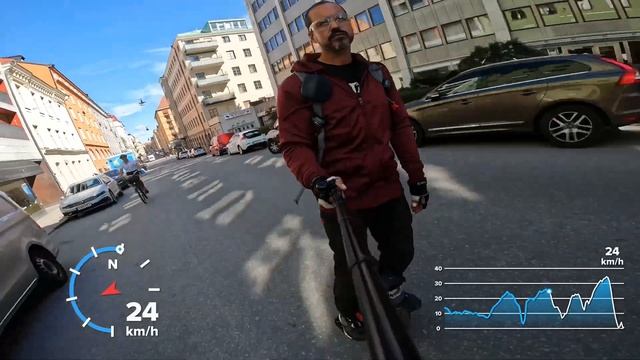 iCafe InMotion V11 with Metzeler Sportec смотреть онлайн