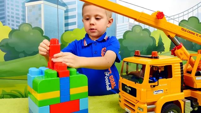 Машинки. Автокран Брудер и Даник - Рабочие машинки для детей. BRUDER Crane Truck MAN TGA 02754 смотреть онлайн