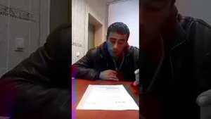 Гражданин Узбекистан сдаёт экзамен для получении патент