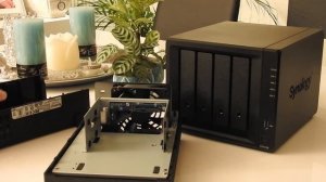 Synology NAS DS218play - info and disk mounting