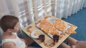 19 апреля 2022 мом ребята кушаю пиццу ?