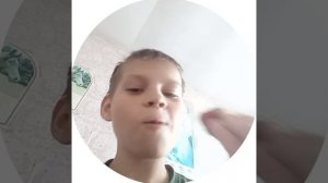 Ем клубнику🍓