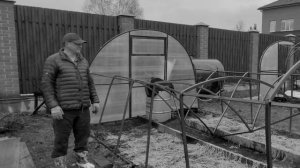 теплица зимой под снегом