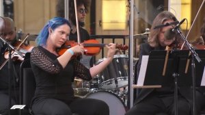 Brian Tyler Performs The F1 Theme Live At The Heineken F1 Hollywood Festival