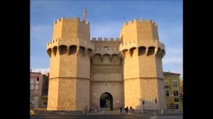 Places to see in ( Valencia - Spain ) Torres de Serranos