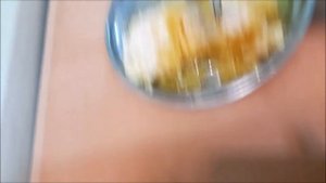 Вкуснейший натуральный  мед  (и в сотах тоже есть ) . Как отличить  настоящий мед от подделки?