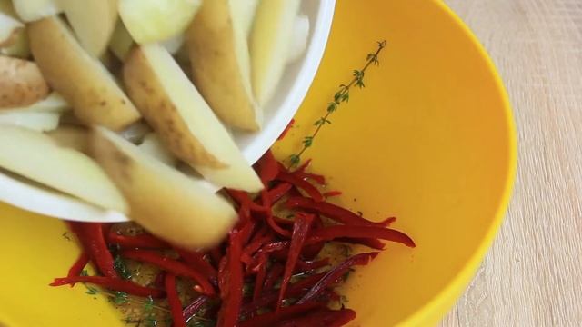 Картофель запеченый с тимьяном | Baked potatoes with thyme смотреть онлайн