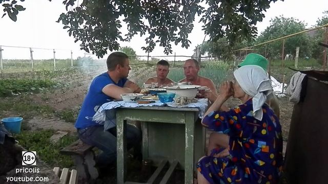 деревенские приколы - праздник троицы, магазин на болоте, о фабрике
