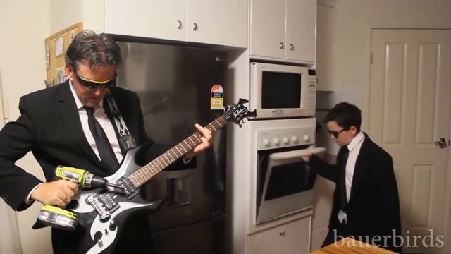 Отец и сыном продолжают удивлять смотреть онлайн