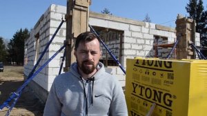 Армопояс под плиты перекрытия. Устройство перемычек над окном. Дом из газобетона YTONG в Беларуси.