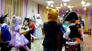 Новогодний утренник в д/с "Аленький цветочек" гр.№ 7 "Колокольчик"