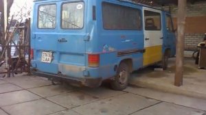 MB 100D выезд из двора, работа двигателя MB 100D