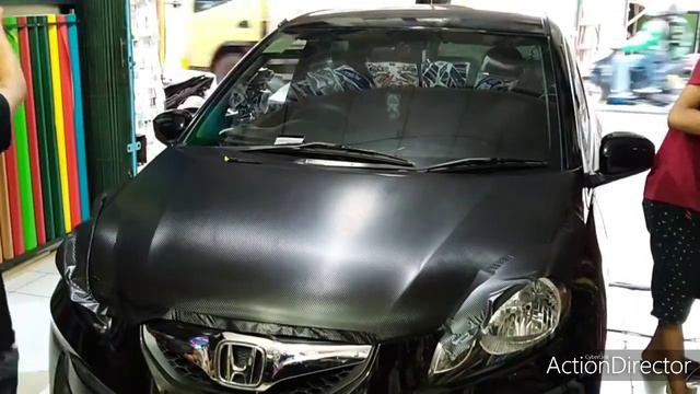 Pasang sticker karbon kap mesin Honda brio смотреть онлайн