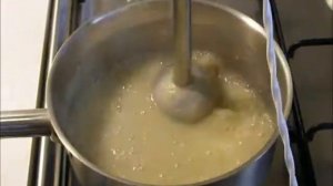 Ароматный грибной крем- суп с плавленым сыром.Mushroom cream- soup with cheese.