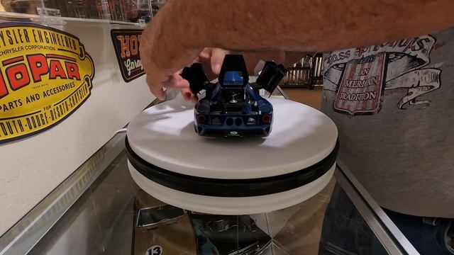 2017 Ford GT40 by AUTOart смотреть онлайн