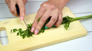 Ботву моркови больше не выбрасываю. Рассказываю, как и где можно использовать морковную ботву