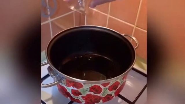 Чечевичный крем-суп с курицей. Tavuklu mercimek çorbası. смотреть онлайн