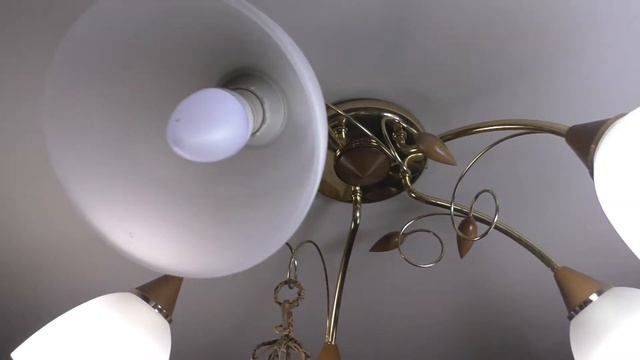 Не понятный мерзкий звук? Проверьте LED светодиодные лампы.