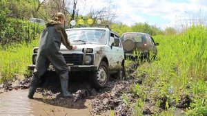 Покатушки! Нива, Ш.нива, ЛУАЗ. Лопнула стропа.