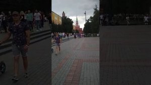 14 августа 2020 г..mp4 Вечный огонь.Смена почетного караула В Александровском саду. Москва.