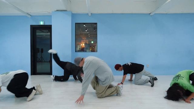비보잉 Get It Off Your Chest Break B-boying Choreography Sknuf / Beginner Class смотреть онлайн