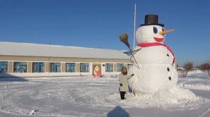 #100КЗАСНЕГОВИКА #SLIVKISHOW Самый большой снеговик в МИРЕ! Своими Руками