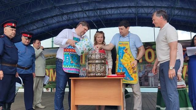 Какой же праздник без дегустации (Багаевский огурец-2023) смотреть онлайн