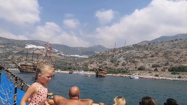 РАЙСКИЕ БУХТЫ В АЛАНИИ. Морская прогулка на пиратском корабле. Турция 2022