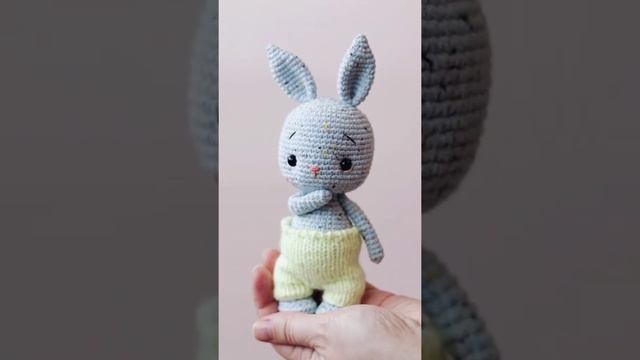 Зайка крючком #вязаныйзайчик #зайчиккрючком #амигуруми #handmadetoys #amigurumi