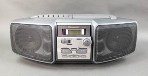 Vintage Panasonic RX-DS5  Stereo CD Cassette Boombox-проитзведён в Китае-МАРТ -1999 ГОД
