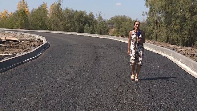 На дороге дублёре 70-летия Октября подготовили к асфальтированию самый сложный участок смотреть онлайн