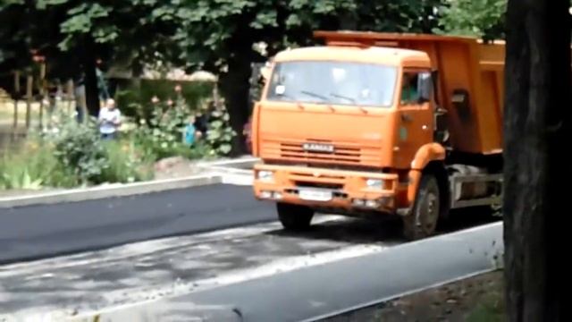 Капитальный ремонт двора на завершающей стадии! смотреть онлайн