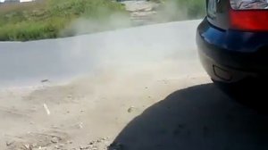 Выхлоп на Приоре ;паук Stinger 4-2-1, резонатор Stinger, банка Saab Turbо. Поднимает пыль с дороги