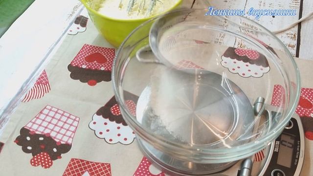 Лимонные КАПКЕЙКИ С КРЕМОМ ЧИЗ ?Нежная и ароматная выпечка К ЧАЮ ☕Рецепт капкейков/Кексы с начинкой смотреть онлайн