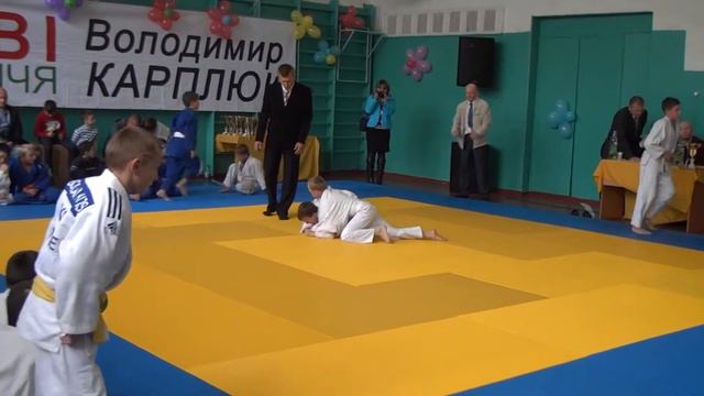 Обертий - Чернуха ^ - 32 кг смотреть онлайн