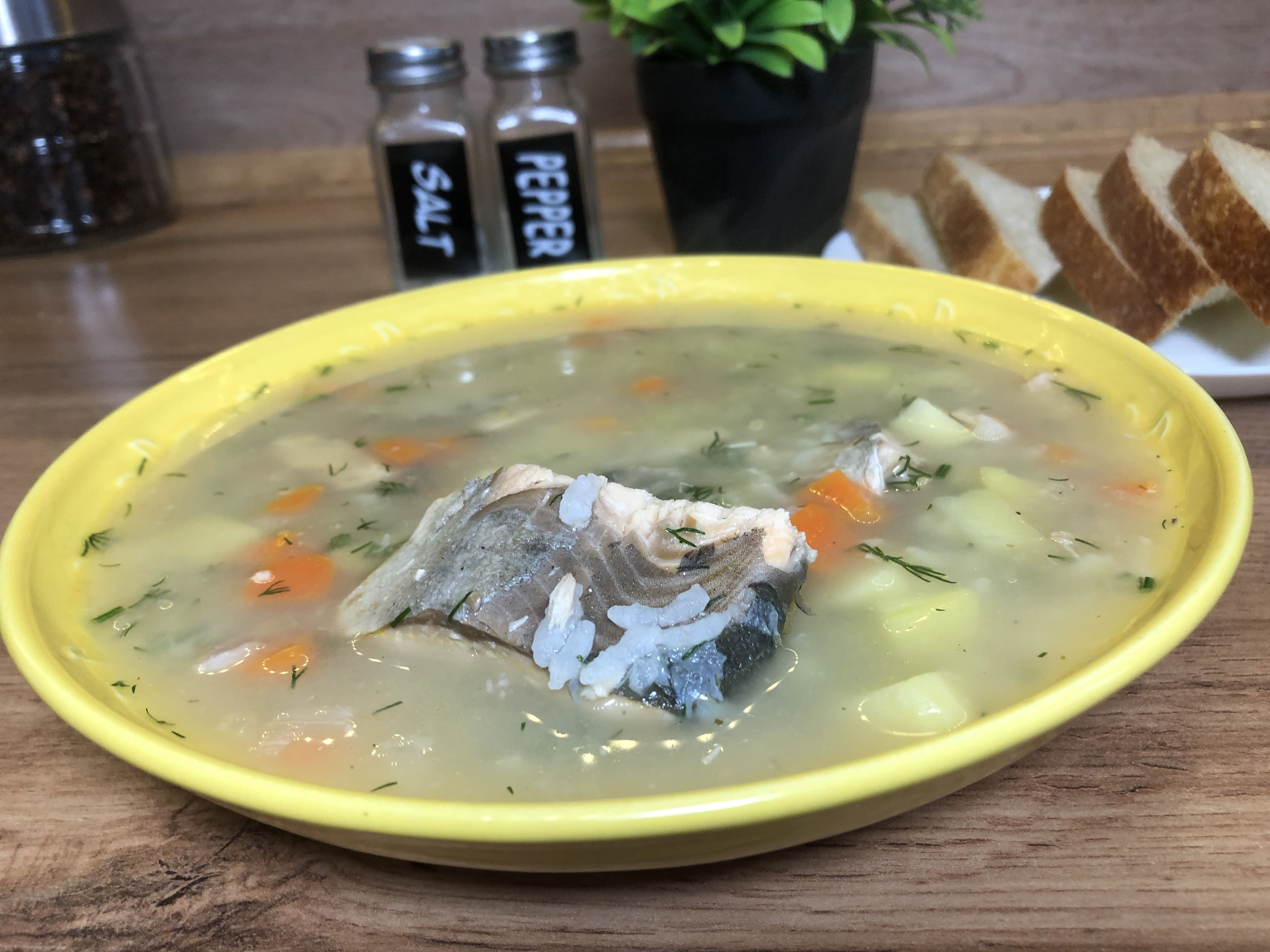 Рыбный суп из горбуши с рисом  | рецепты просто