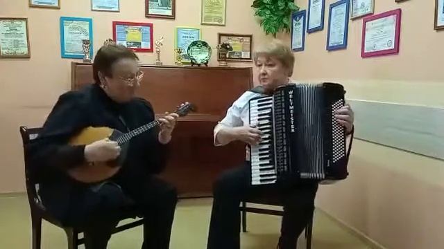 Дуэт Галина Крупина, Надежда Кондратьева И. Тамарин "Музыкальный привет" смотреть онлайн